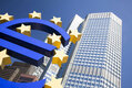 ECB přechází na rotaci hlasovacích práv