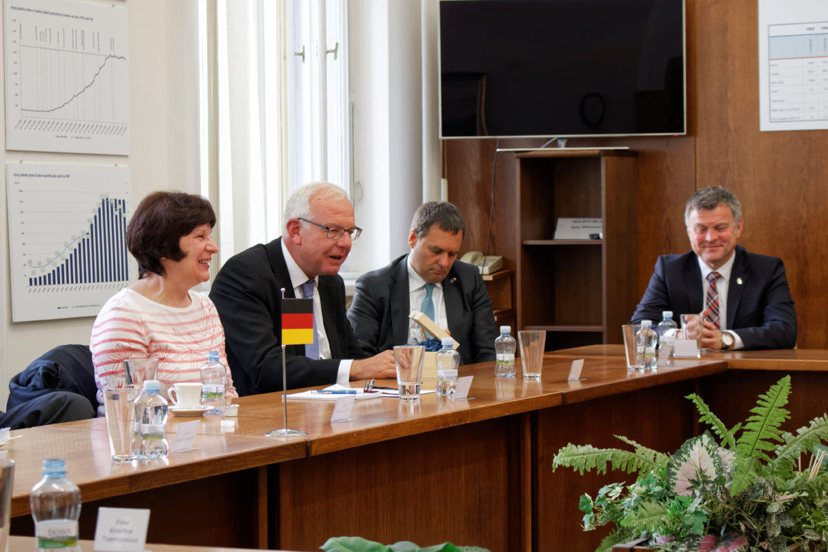 Ministr financí se sešel s premiérem Bavorska Horstem Seehoferem, 3.5.2017