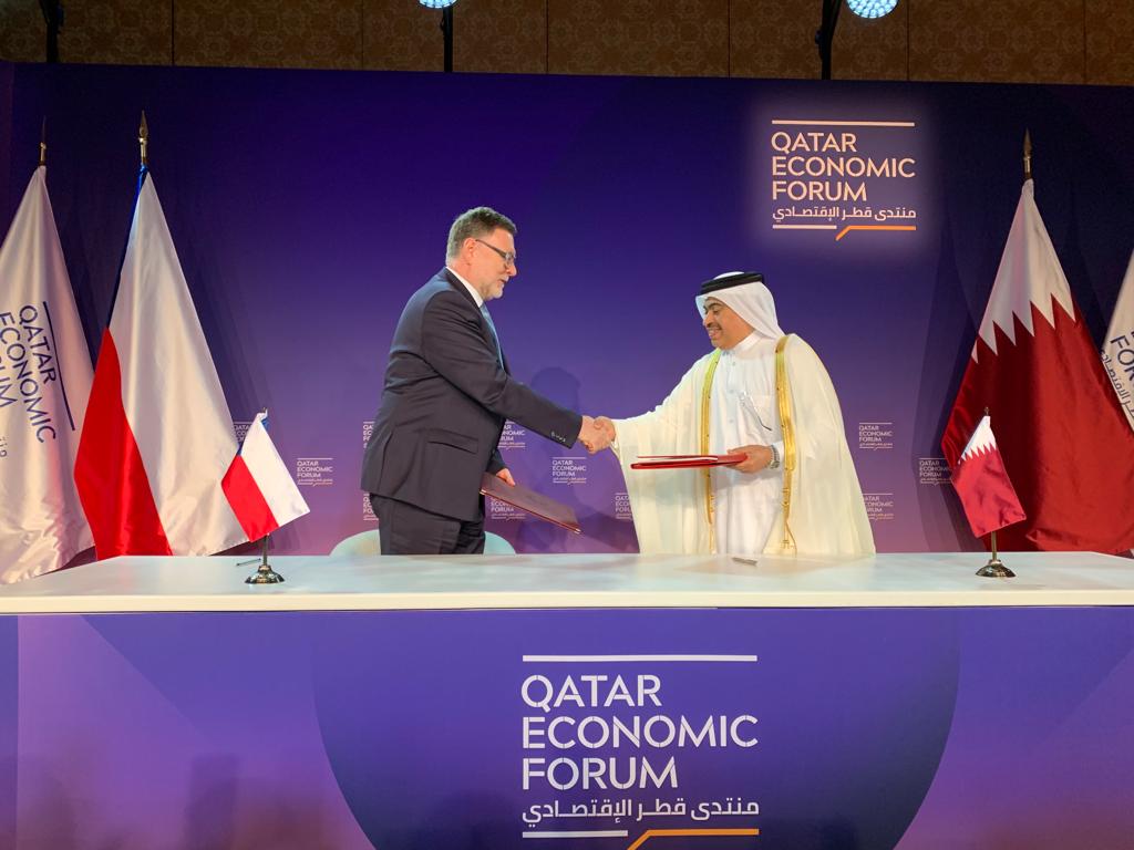Ministr financí ČR Zbyněk Stanjura a jeho ministerský protějšek Státu Katar Ali bin Ahmedem Al Kuwarim, 21. 6. 2022