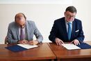 Ministr financí Zbyněk Stanjura a děkan Právnické fakulty Univerzity Karlovy Radim Boháč