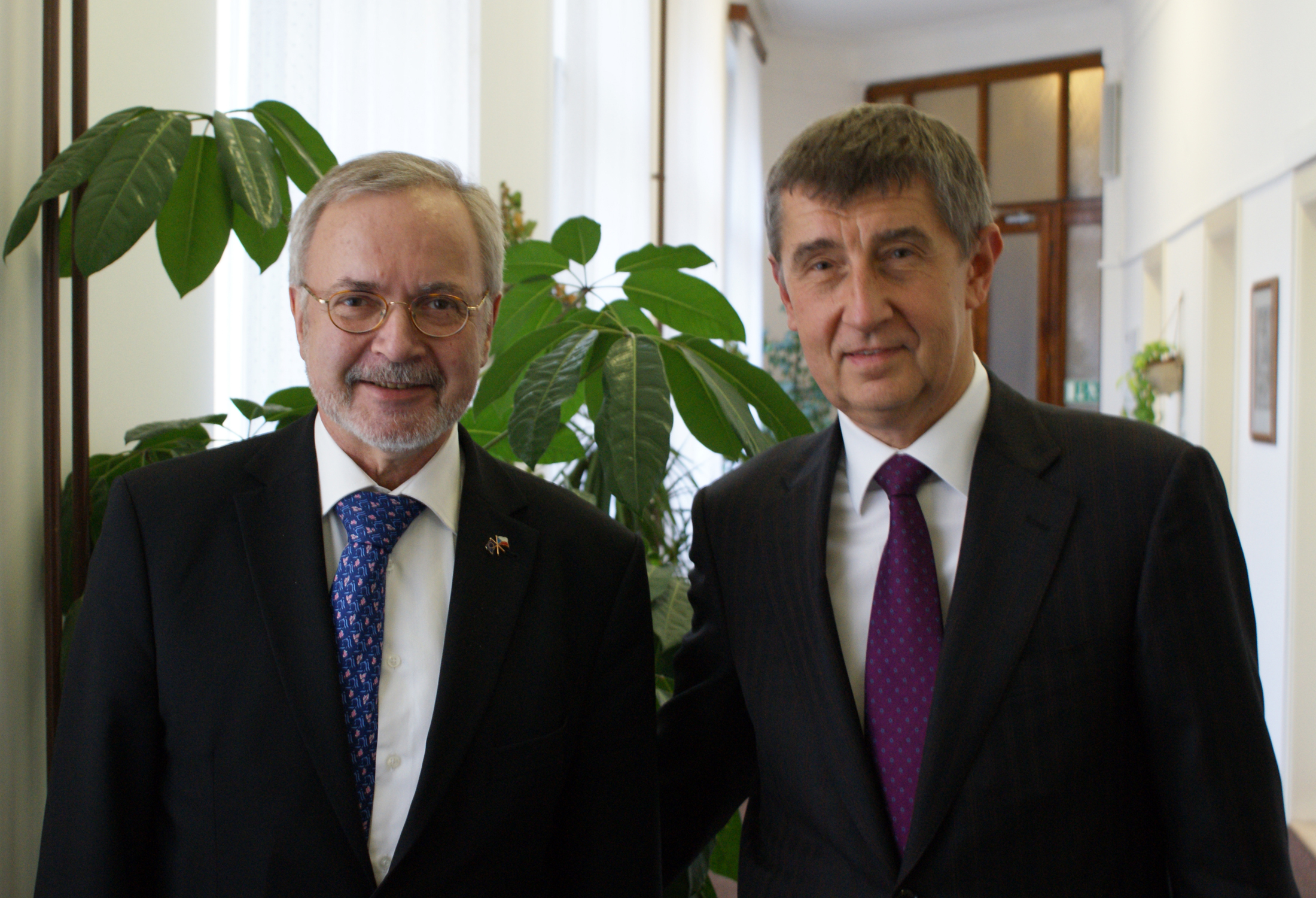 První místopředseda vlády a ministr financí Andrej Babiš a prezident Evropské investiční banky Werner Hoyer